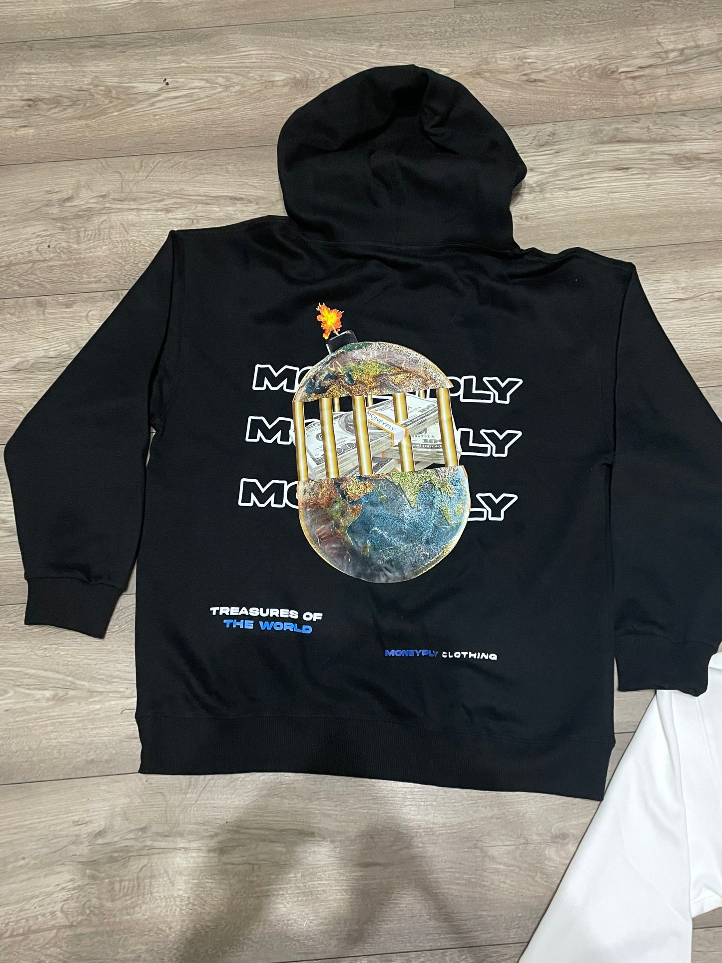 Treasure Of The World- Hoodie - Black